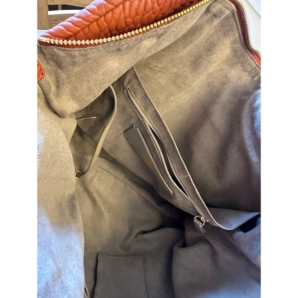 NWT Vince Camuto Steph Convertible Lamb Leather Pleated Tote Warm Spice - Picture 7 of 8